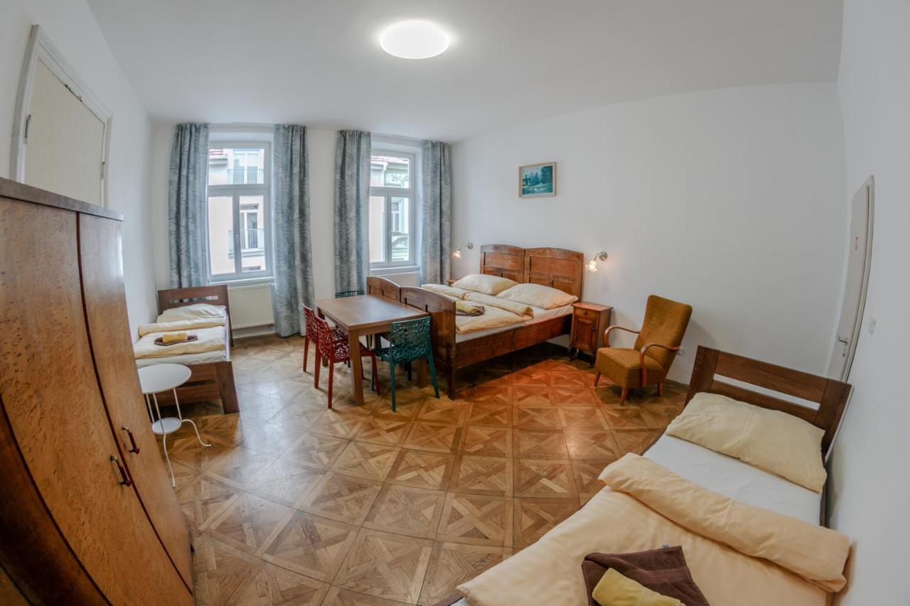 Cuba Bar&Hostel Ceske Budejovice Luaran gambar