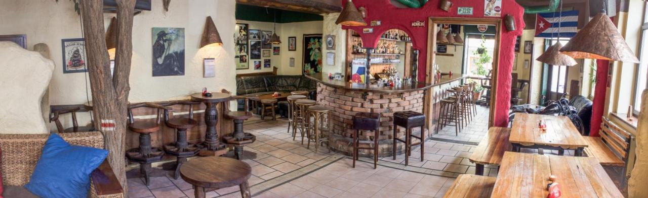 Cuba Bar&Hostel Ceske Budejovice Luaran gambar