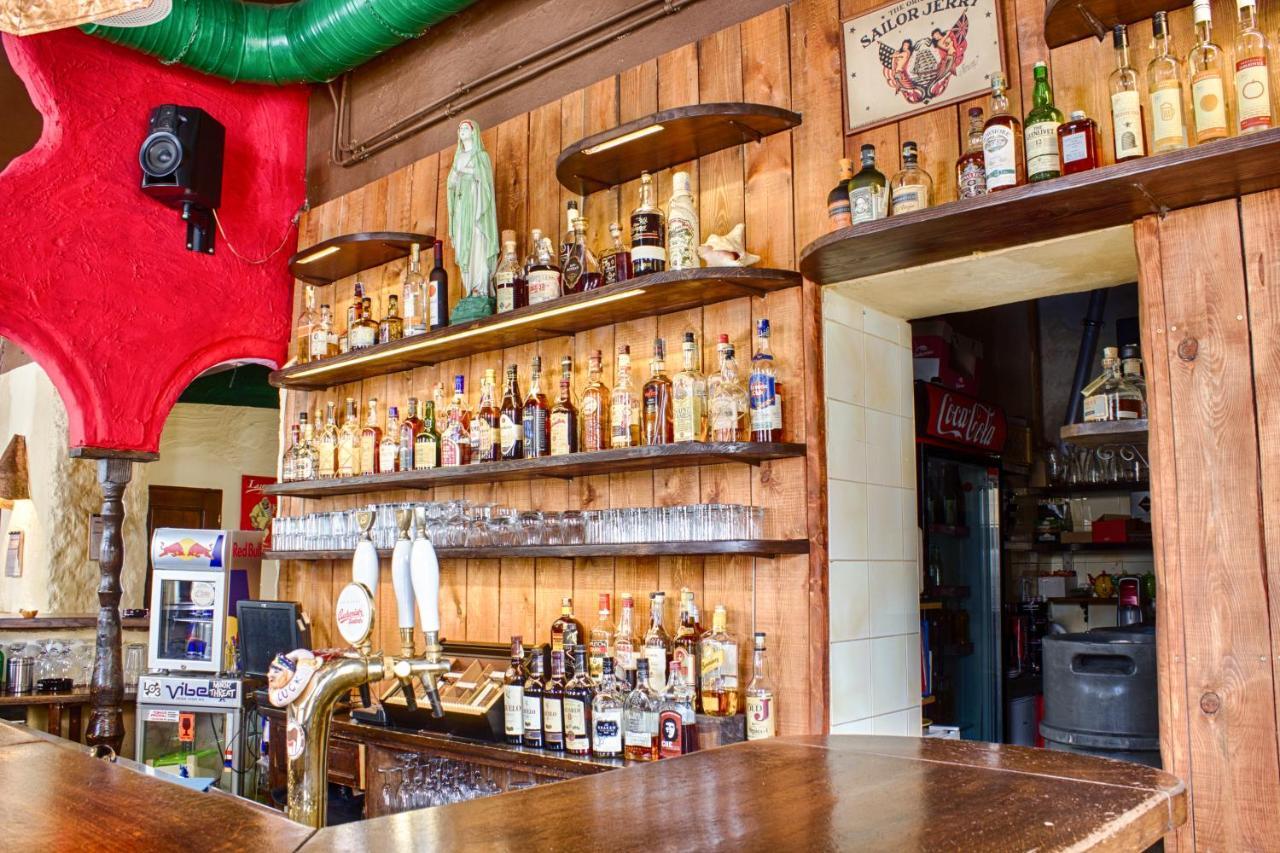 Cuba Bar&Hostel Ceske Budejovice Luaran gambar