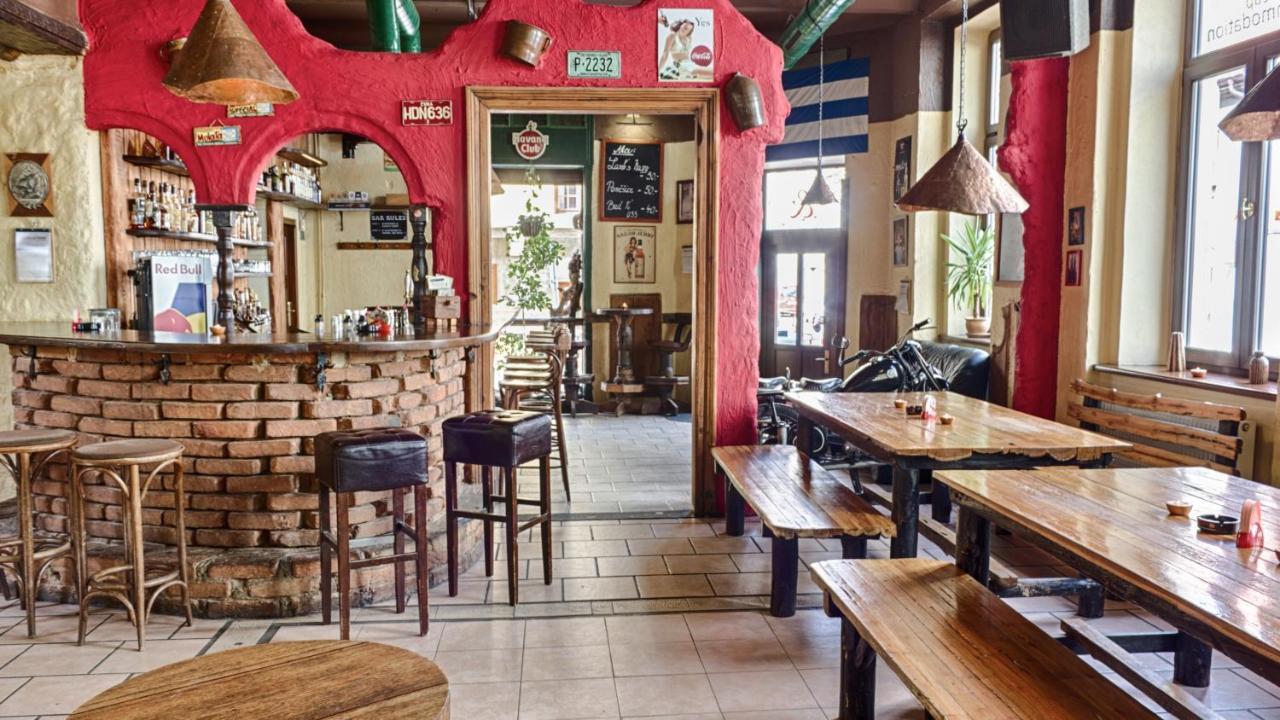 Cuba Bar&Hostel Ceske Budejovice Luaran gambar